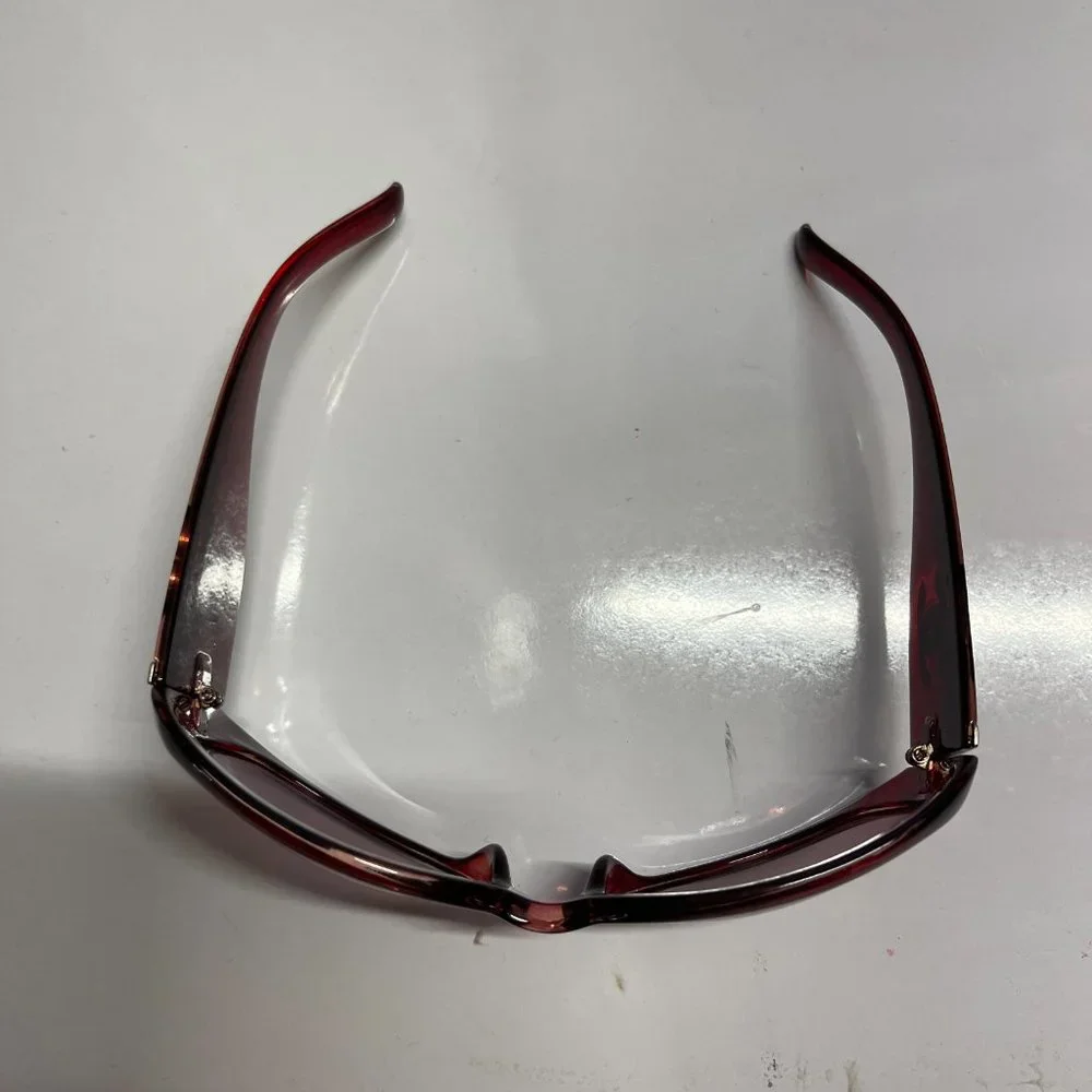 CHANEL Red Tinted CC Logo Sunglasses - Picture 7 of 8